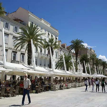 Mandika - One Bedroom Appartement Split