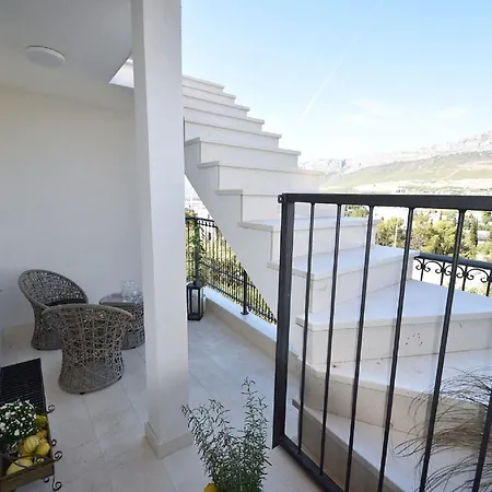 Апартаменты Mandika - One Bedroom *