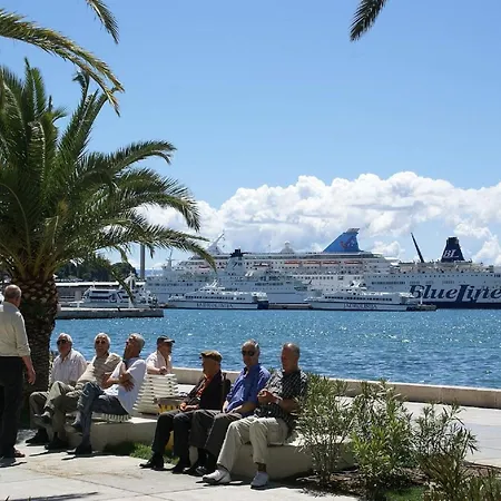 Lägenhet Mandika - One Bedroom